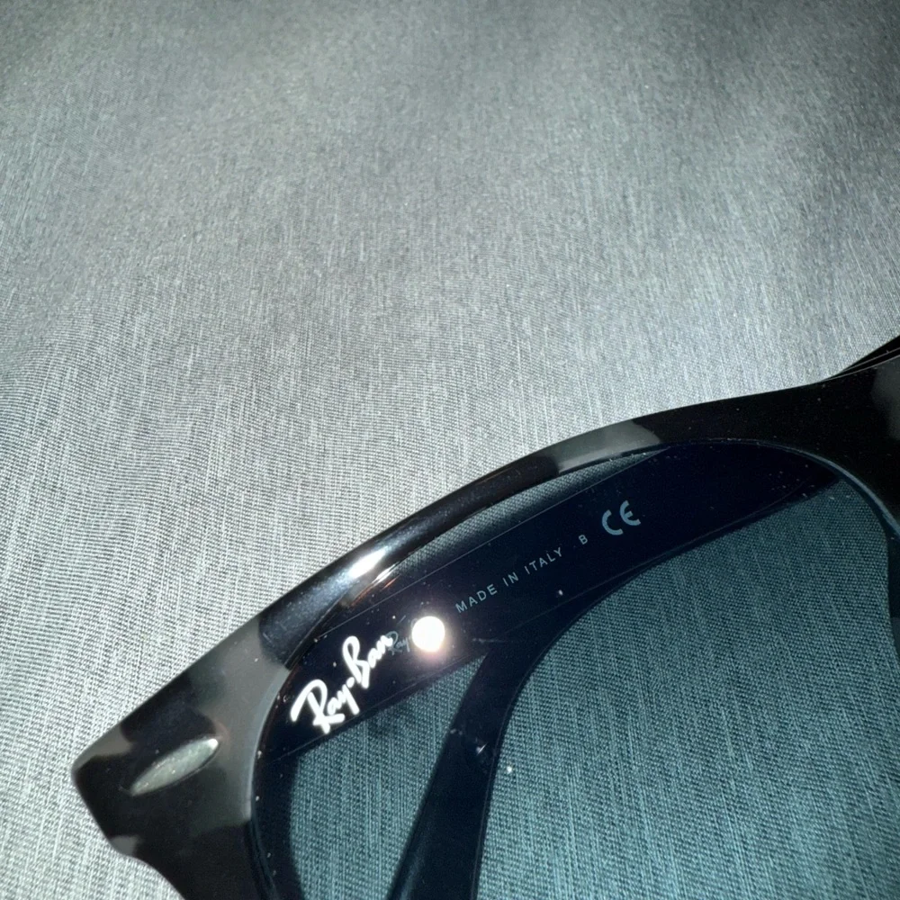 Ray Ban women’s sunglasses black and grey - Picture 4 of 7